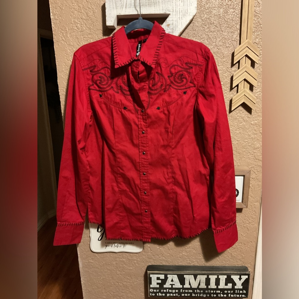 RU Cowgirl Red Black Stitching Women’s Western Pearl Snap Shirt Size Large